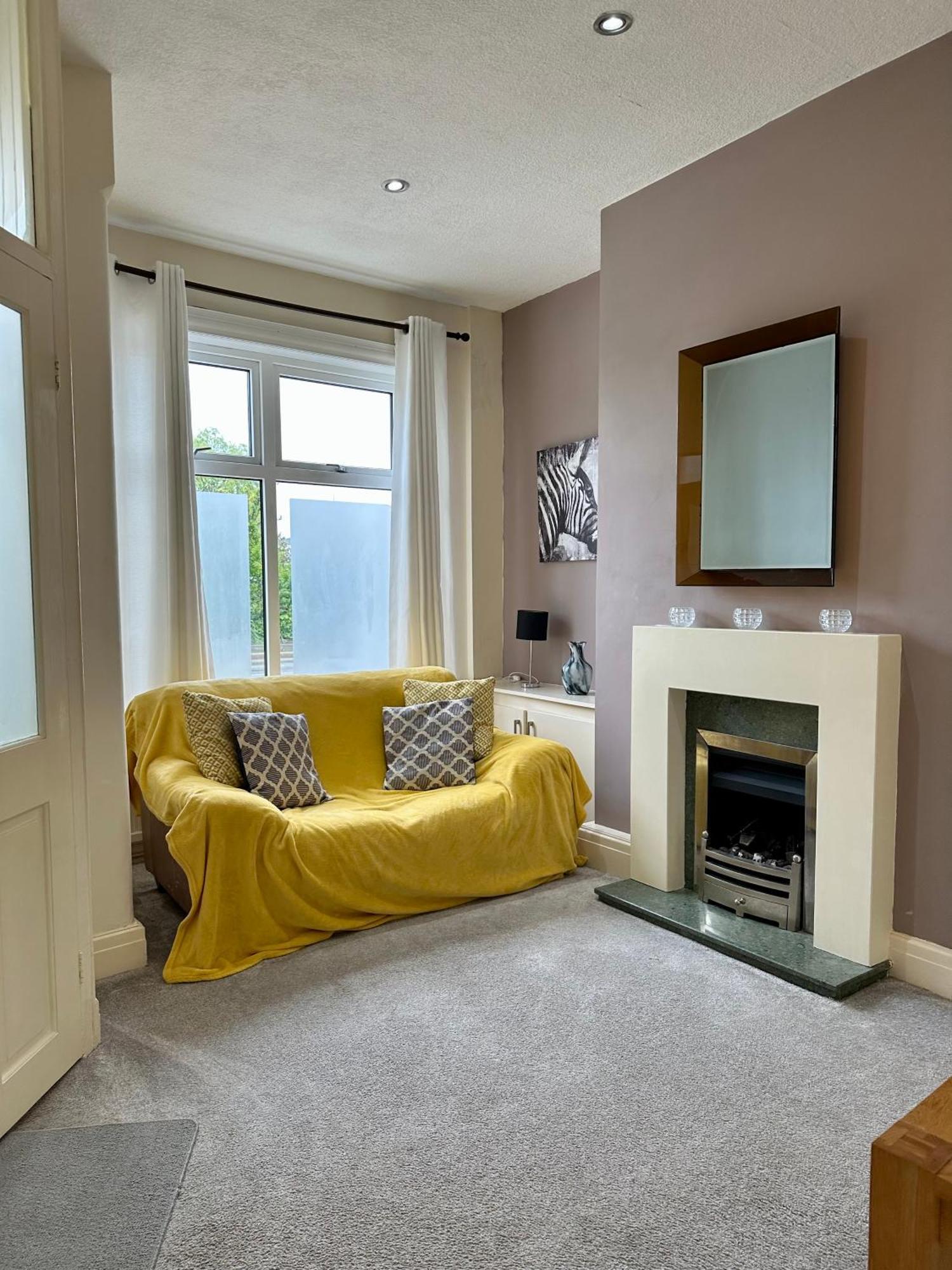 Tithebarn Townhouse Villa Poulton-le-Fylde ภายนอก รูปภาพ